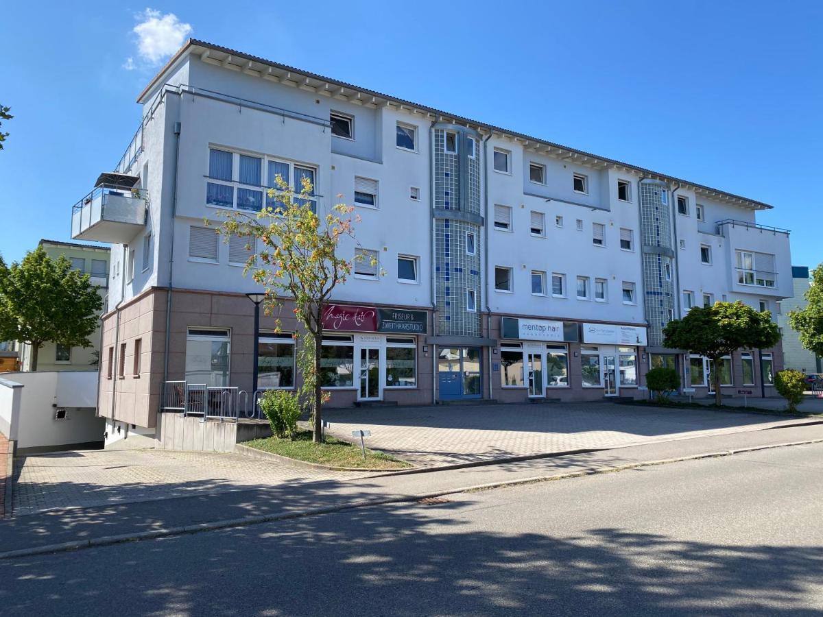 3 Zimmer Apartment In S-Bahn Naehe, 76 Qm, Max 5 Pers, 30Qm Dachterasse, Garage, Internet 1000 Mbit Gärtringen Buitenkant foto