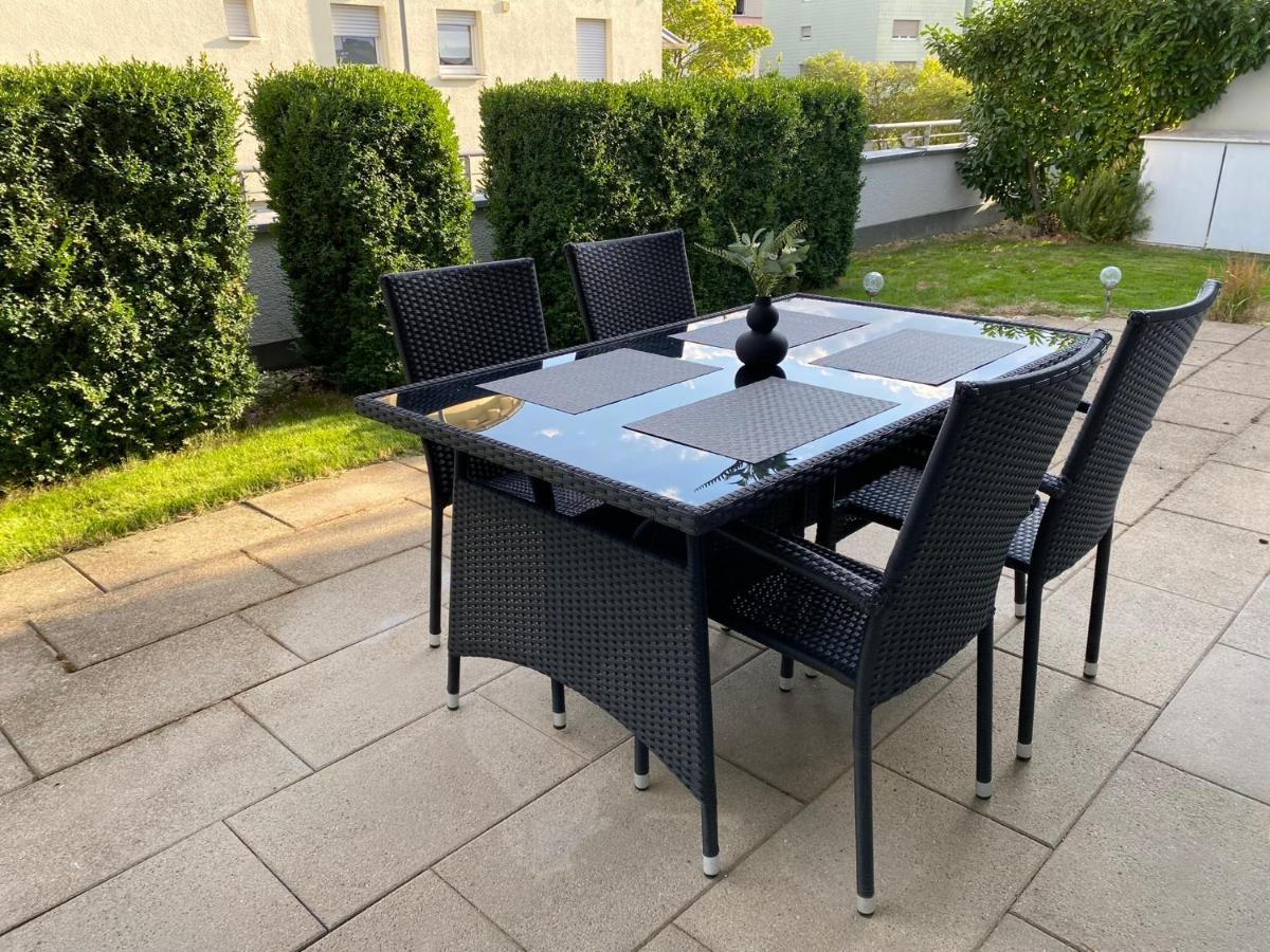 3 Zimmer Apartment In S-Bahn Naehe, 76 Qm, Max 5 Pers, 30Qm Dachterasse, Garage, Internet 1000 Mbit Gärtringen Buitenkant foto